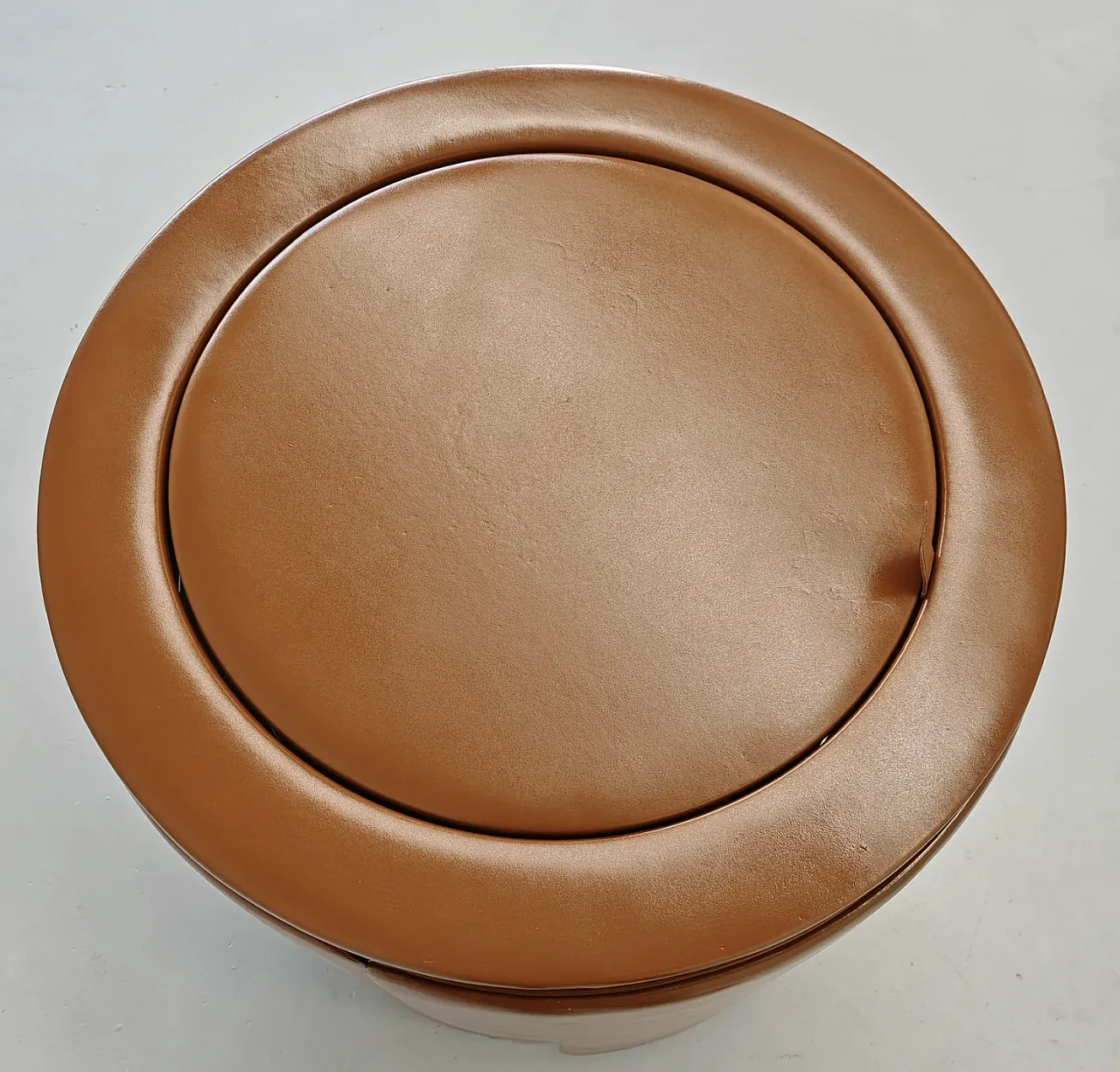 Dilly Dally leather vanity by Luigi Massoni for Poltrona Frau, 1970s 10